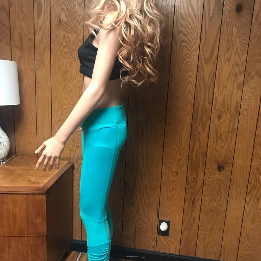 Alo yoga Cropped Workout-Leggings- Aqua Teal- Size None Good Condition - Picture 5 of 16